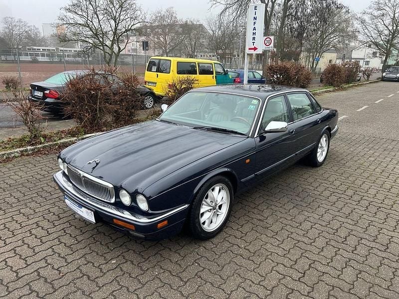 Gebraucht Jaguar XJ 211 PS (155 kW) 1995 Blau Limousine