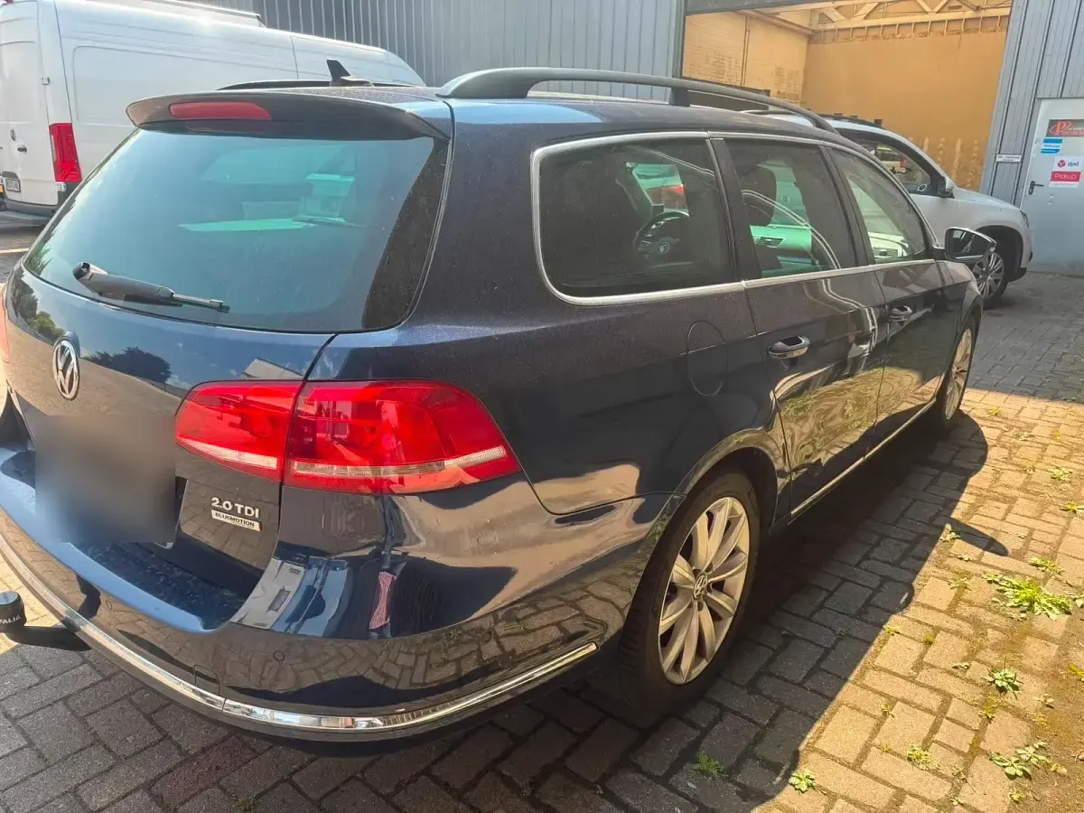 Gebraucht VW Passat Comfortline 140 PS (102 kW) 2011 Blau Kombi