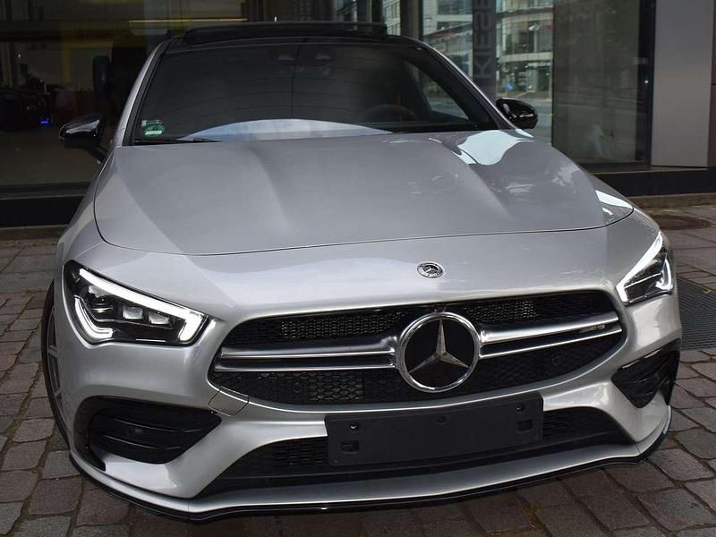 Grau Gebraucht 2023 Mercedes CLA35 AMG AMG Kombi | 44.990 € (Fairer Preis) - Bild 1/4