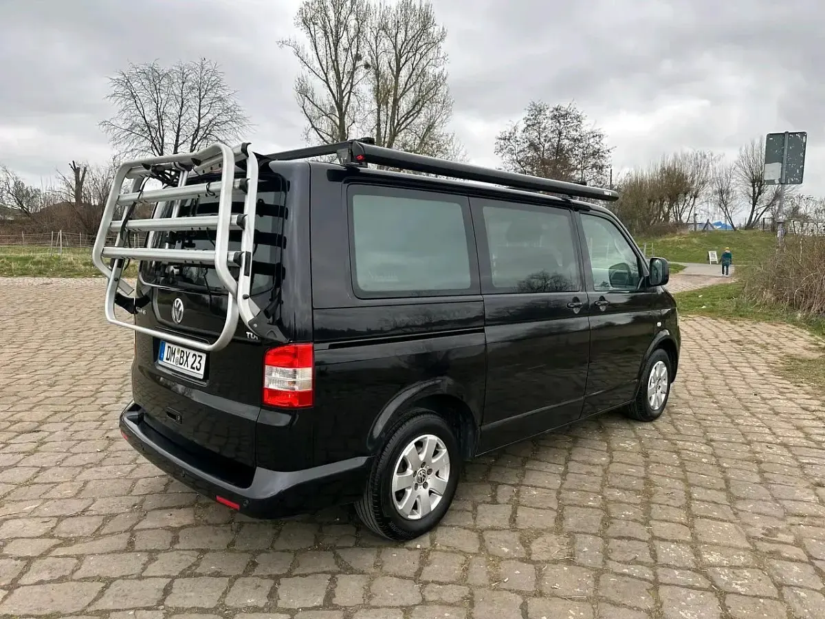 Gebraucht VW Multivan 105 PS (77 kW) 2006 Schwarz Van / Kleinbus