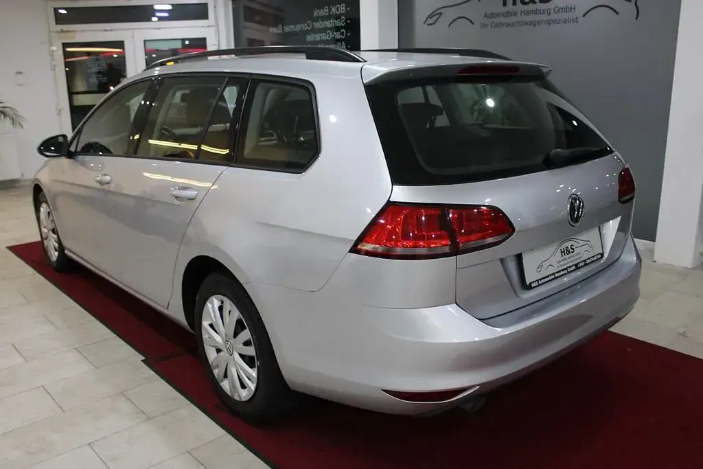 Gebraucht VW Golf VII Trendline 110 PS (80 kW) 2016 Reflexsilber Kombi