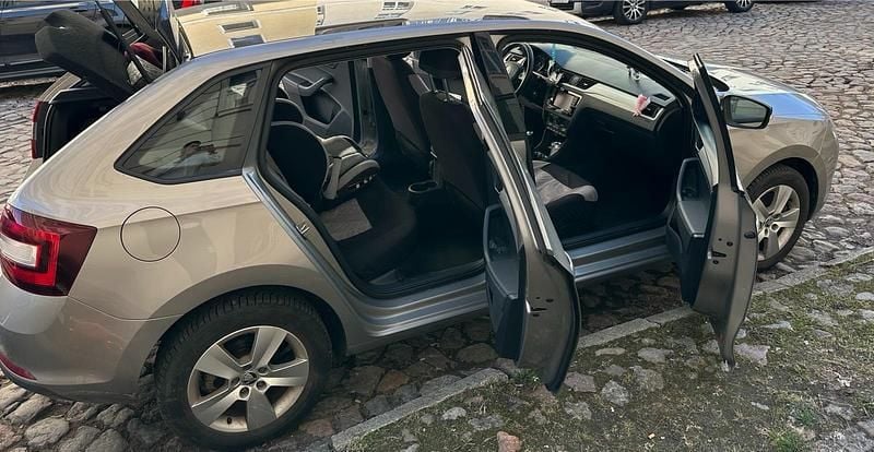 Second-hand Skoda Rapid 110 CP (80 kW) 2018 Gri Hatchback