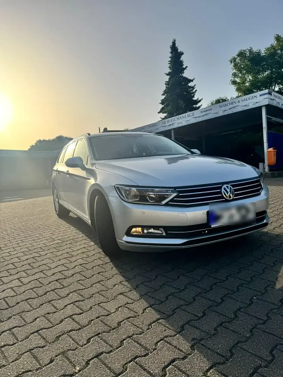 Gebraucht VW Passat 150 PS (110 kW) 2016 Silber Kombi