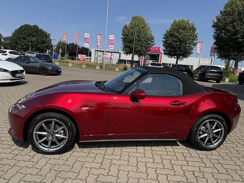 Gebraucht Mazda MX5 Exclusive-Line 132 PS (97 kW) 2025 Soul red crystal m Cabrio