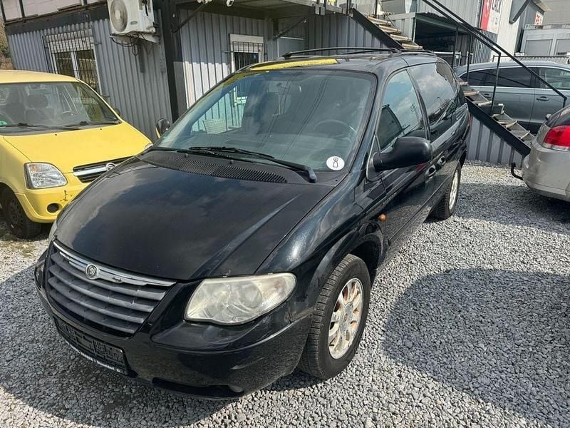 Schwarz Gebraucht 2006 Chrysler Voyager Van / Kleinbus | 749 € (Superpreis) - Bild 1/4