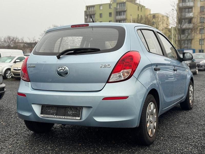 Gebraucht Hyundai i20 86 PS (63 kW) 2012 Blau Limousine