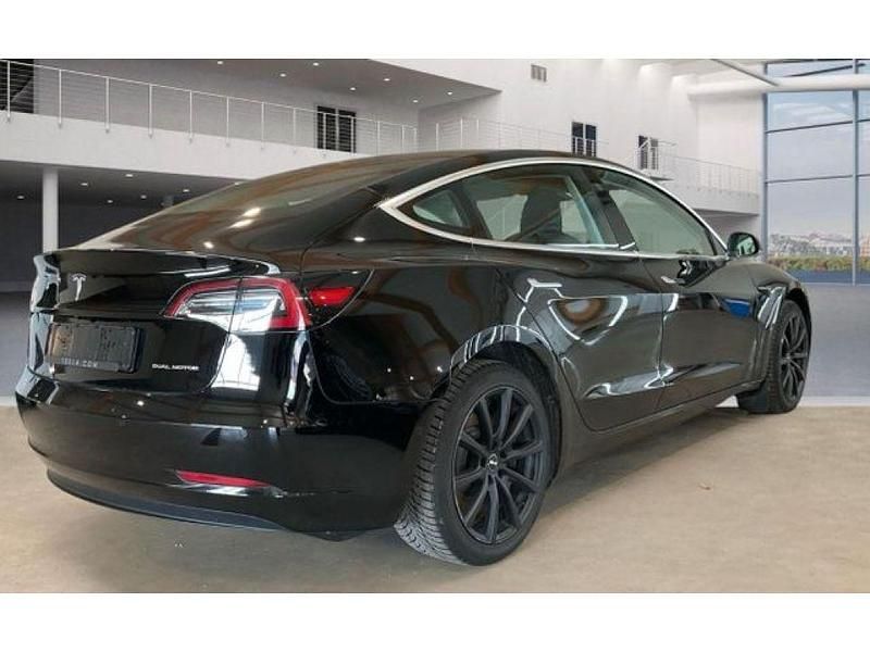 Gebraucht Tesla Model 3 350 kW (476 PS) 2019 Solid black Limousine