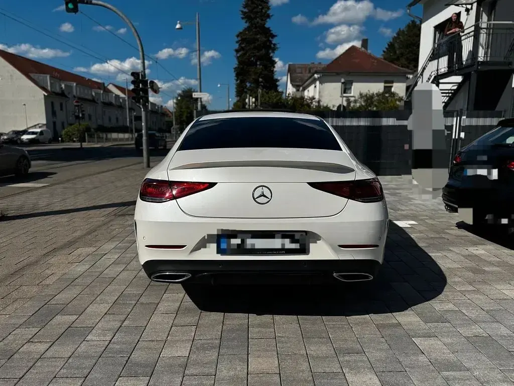 Gebraucht Mercedes CLS220 AMG 194 PS (142 kW) 2023 Weiß Limousine