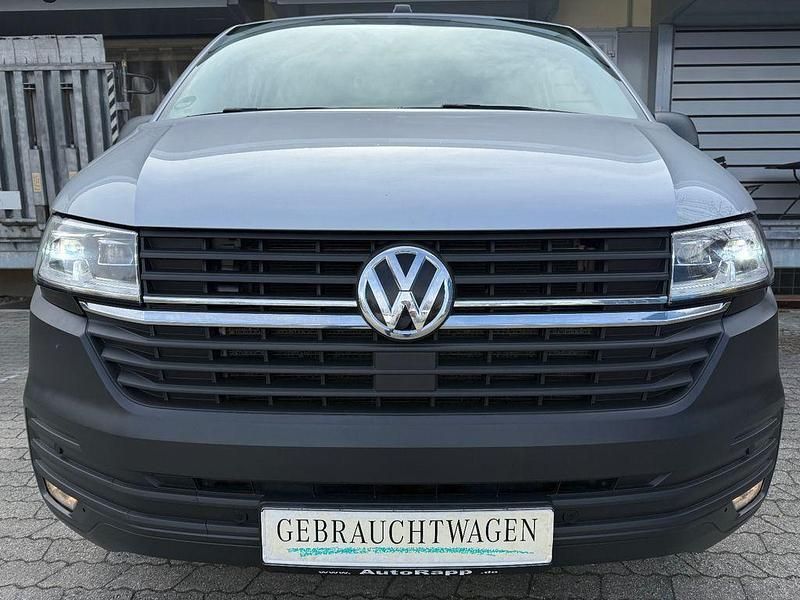 Gebraucht VW Transporter 150 PS (110 kW) 2022 Silber Van