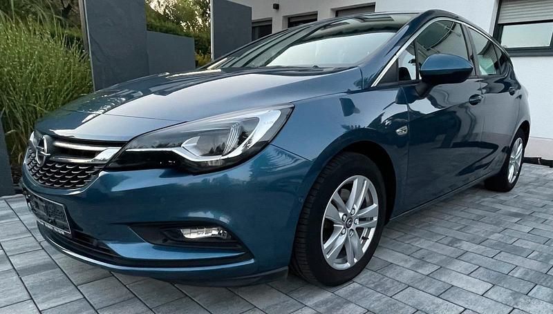 Blau Gebraucht 2017 Opel Astra Innovation Limousine | 7.690 € (Fairer Preis) - Bild 1/4
