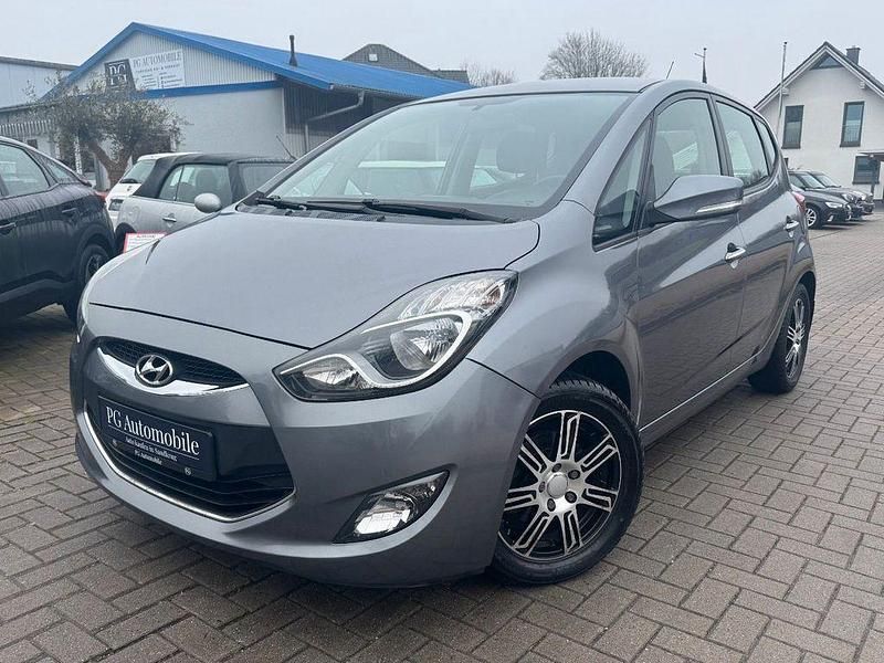 Gebraucht Hyundai ix20 Edition 90 PS (66 kW) 2011 Grau Kleinwagen