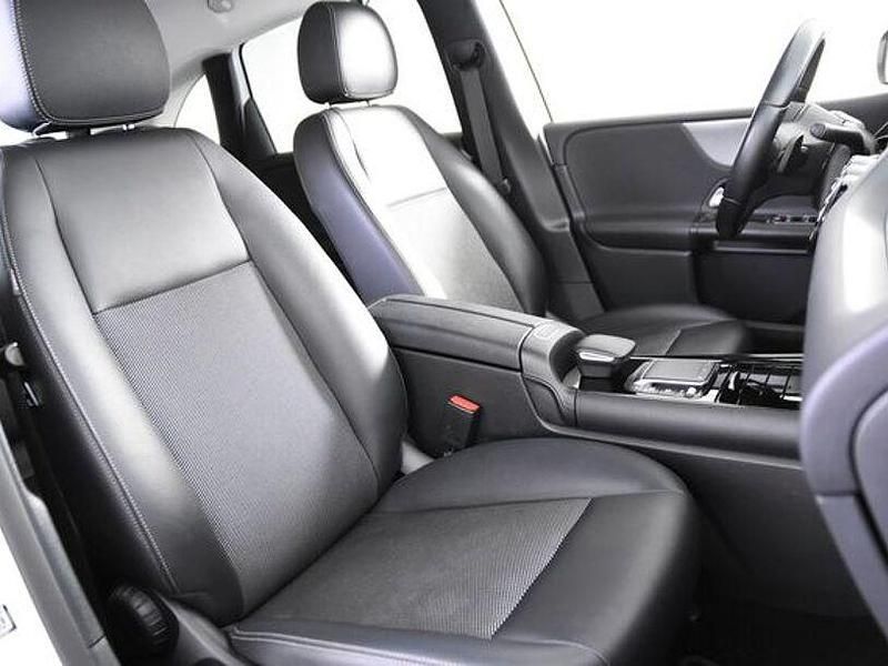 Gebraucht Mercedes B180 136 PS (100 kW) 2020 Weiß Van / Kleinbus