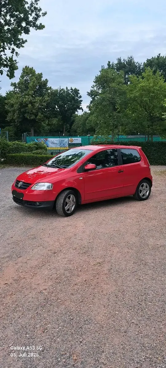Second-hand VW Fox 54 CP (39 kW) 2011 Roșu Hatchback