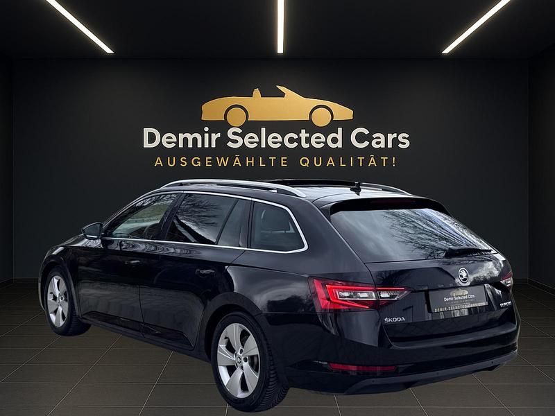 Gebraucht Skoda Superb 190 PS (139 kW) 2015 Schwarz Kombi