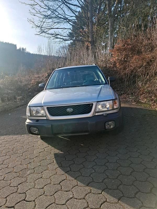 Gebraucht Subaru Forester 125 PS (91 kW) 1998 Silber SUV