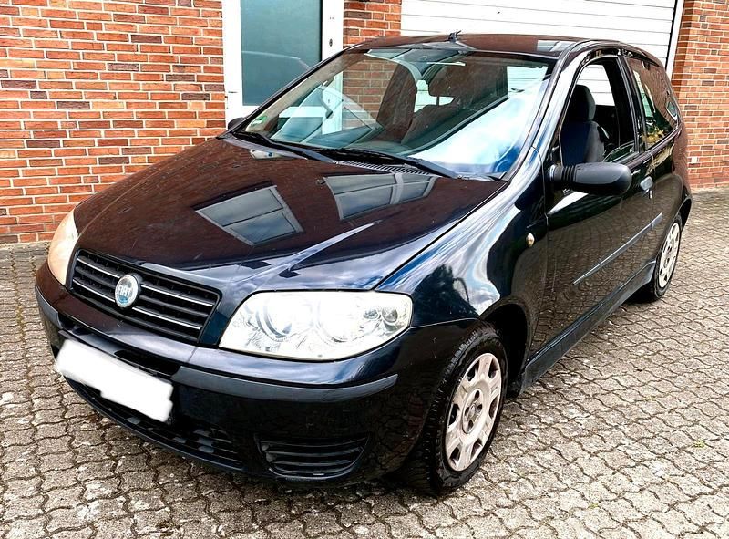 Schwarz Gebraucht 2004 Fiat Punto Kleinwagen | 999 € (Fairer Preis) - Bild 1/4