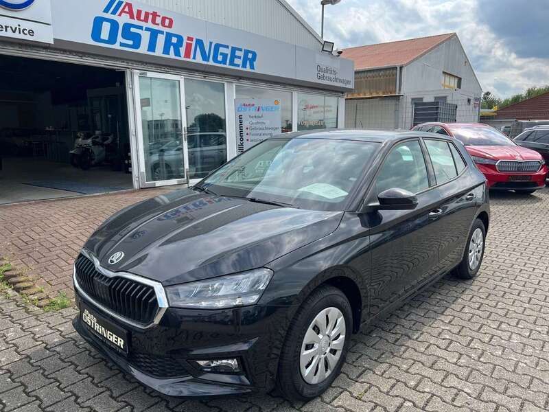 Black magic perleffekt Neu 2025 Skoda Fabia Essence Kleinwagen | 19.990 € (Fairer Preis) - Bild 1/4