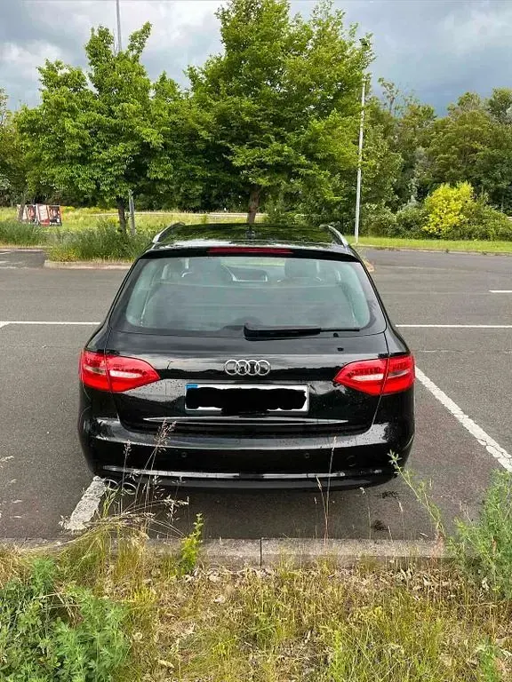 Gebraucht Audi A4 150 PS (110 kW) 2015 Schwarz Kombi