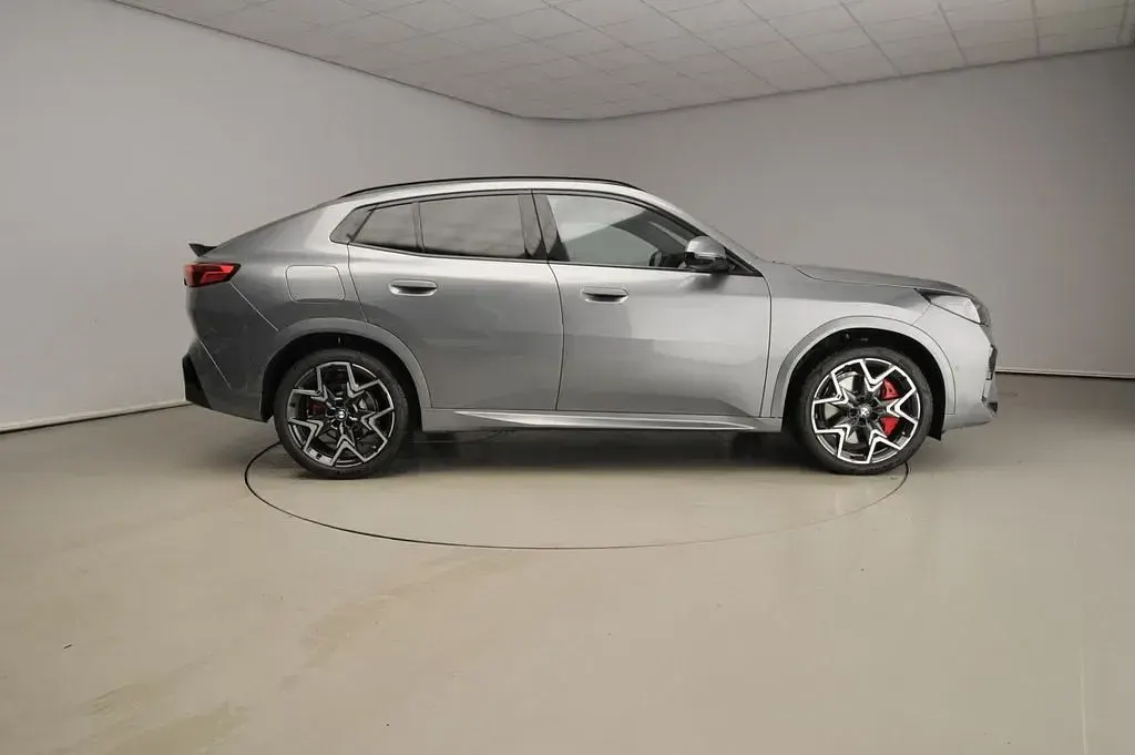 Gebraucht BMW X2 M Sport 156 PS (114 kW) 2026 Grau SUV