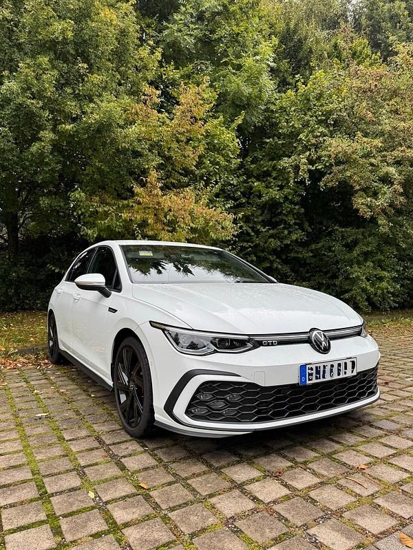 Weiß Gebraucht 2022 VW Golf VIII GTD Limousine | 28.500 € (Superpreis) - Bild 1/4