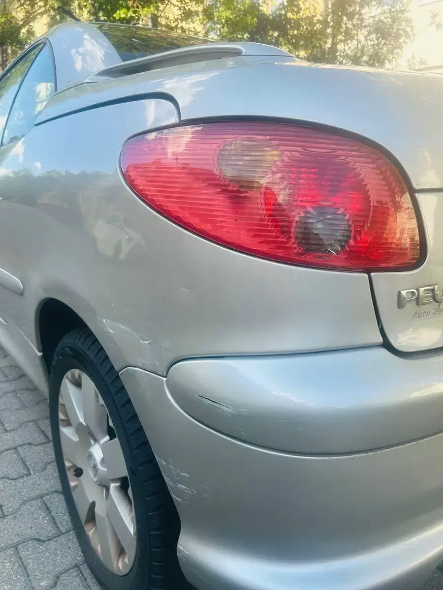 Gebraucht Peugeot 206 CC Filou 109 PS (80 kW) 2004 Silber Cabrio
