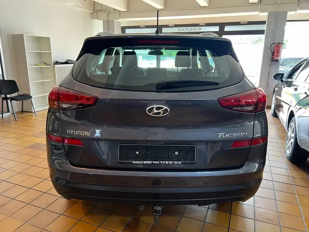 Gebraucht Hyundai Tucson Select 132 PS (97 kW) 2019 Grau SUV