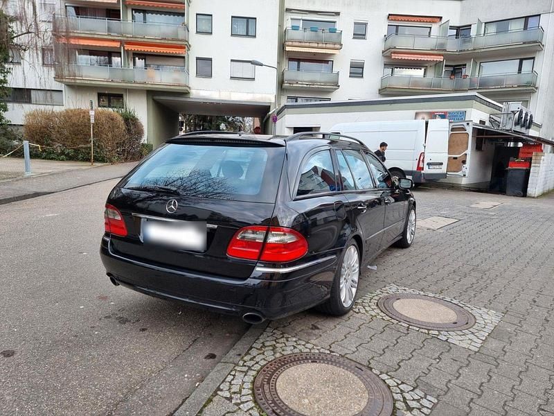 Gebraucht Mercedes E280 Avantgarde 190 PS (139 kW) 2008 Schwarz Kombi