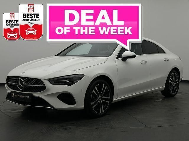 Weiß Gebraucht 2024 Mercedes CLA200 Limousine | 33.450 € (Superpreis) - Bild 1/4