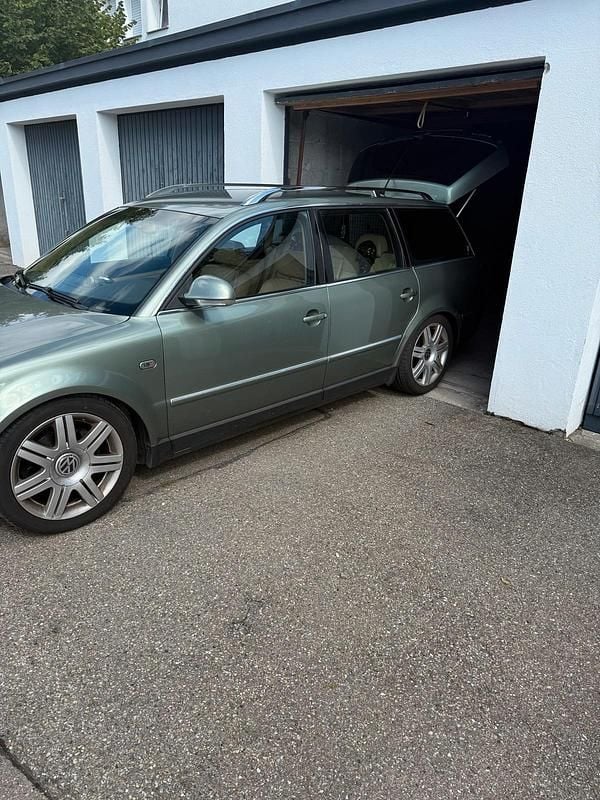 Grün Gebraucht 2003 VW Passat Kombi | 1.700 € (Guter Preis) - Bild 1/4