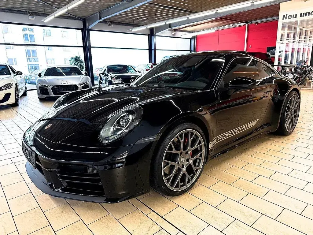 Gebraucht Porsche 992 Chrono 394 PS (289 kW) 2025 Schwarz Coupé