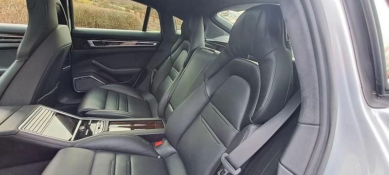 Gebraucht Porsche Panamera Turbo 549 PS (403 kW) 2016 Silber Limousine