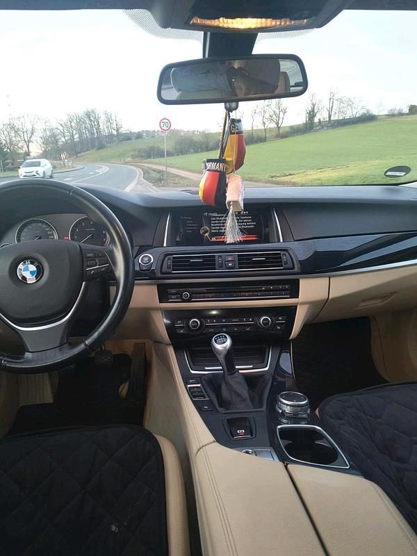 Gebraucht BMW 520 184 PS (135 kW) 2017 Schwarz Kombi