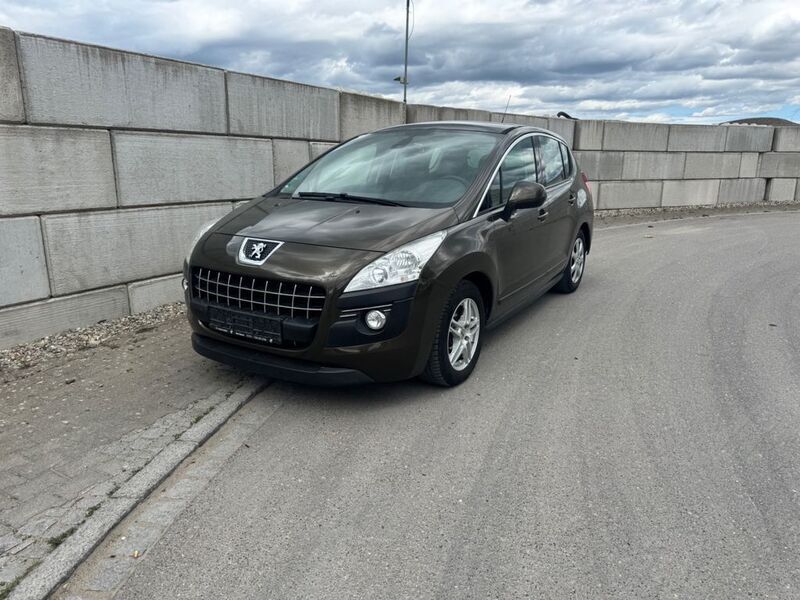 Braun Gebraucht 2009 Peugeot 3008 Premium Limousine | 3.950 € (Fairer Preis) - Bild 1/4