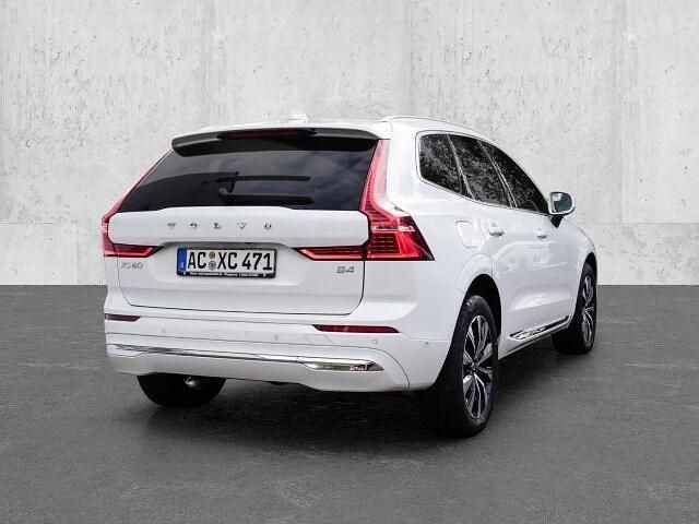 Gebraucht Volvo XC60 Plus 197 PS (144 kW) 2024 Weiss SUV