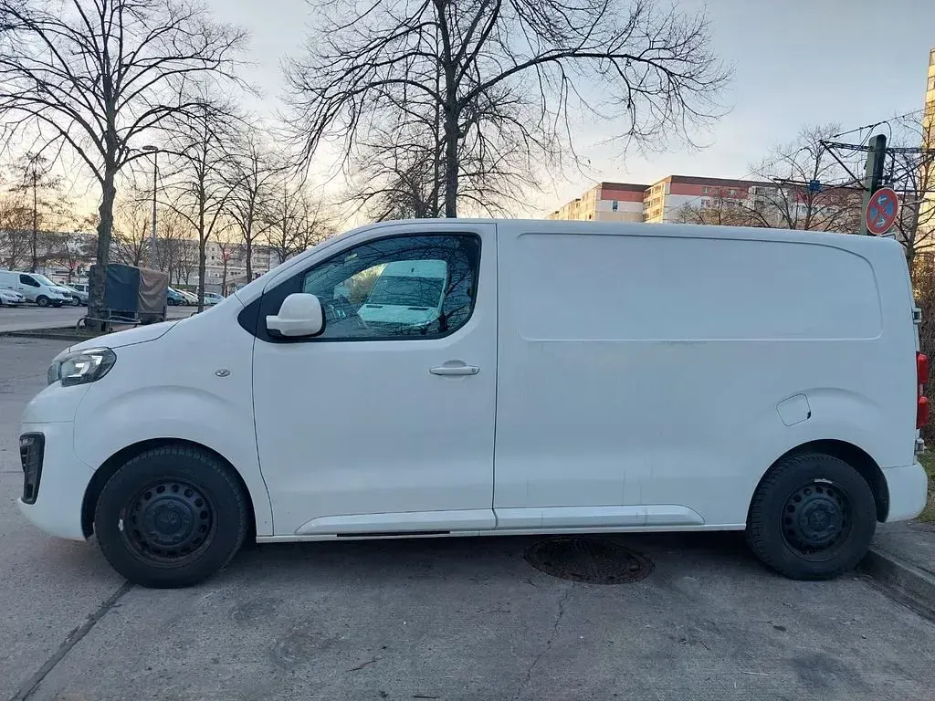 Używany Peugeot Expert Premium 122 KM (89 kW) 2018 Biały Van
