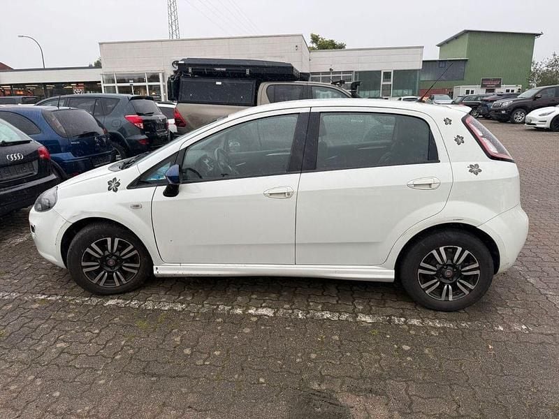 Gebraucht Fiat Punto More 86 PS (63 kW) 2012 Weiß Kleinwagen
