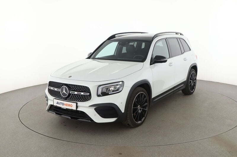 Weiß Gebraucht 2020 Mercedes GLB250 AMG line SUV | 34.750 € (Fairer Preis) - Bild 1/4