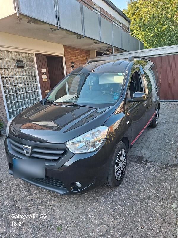 Gebraucht Dacia Sandero 90 PS (66 kW) 2013 Schwarz Kombi