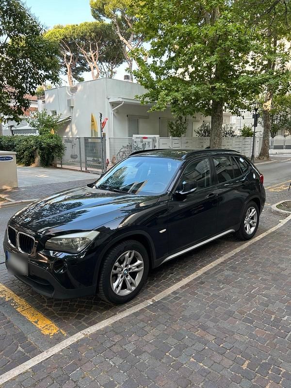 Gebraucht BMW X1 143 PS (105 kW) 2011 Schwarz SUV