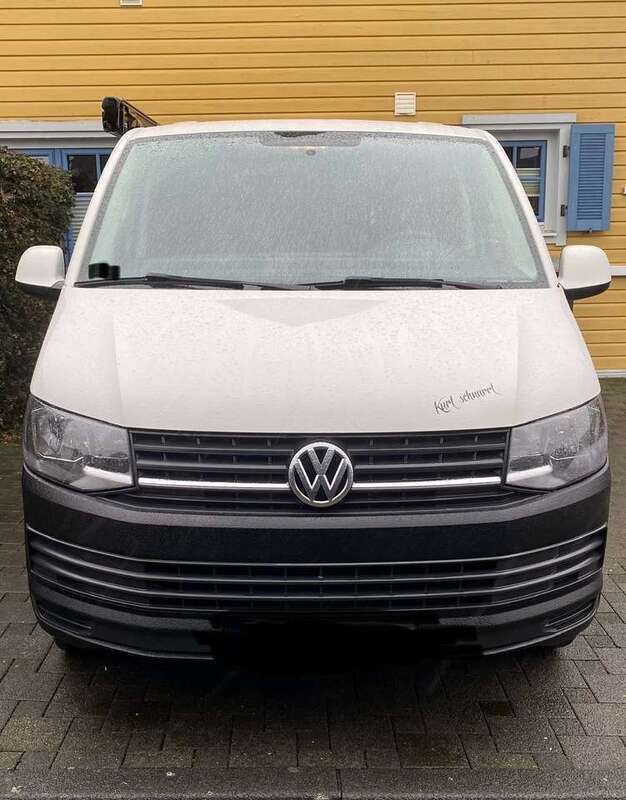 Weiß Gebraucht 2016 VW T6 Trendline Van | 26.500 € (Teuer) - Bild 1/4