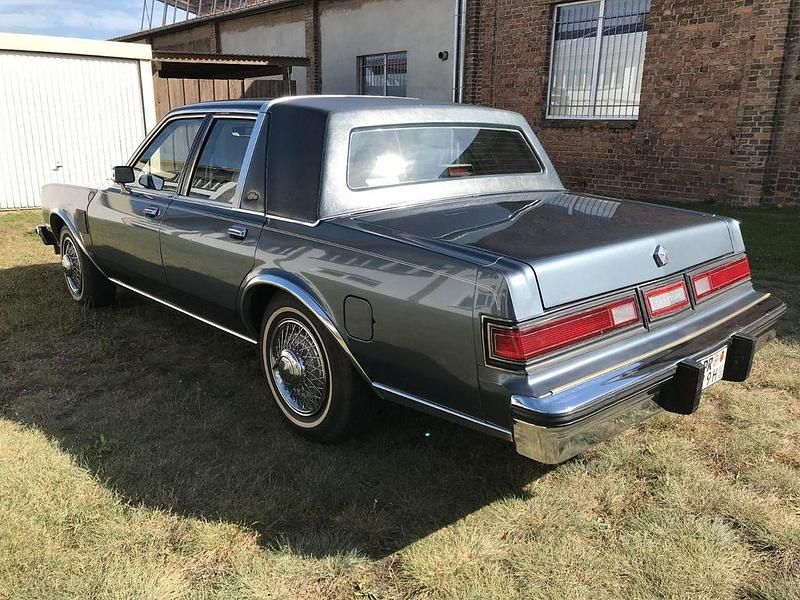 Gebraucht Chrysler New Yorker 140 PS (102 kW) 1987 Blau Limousine