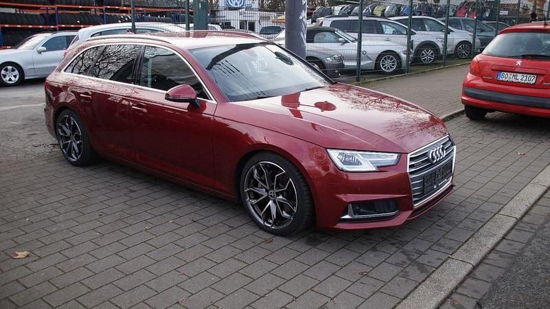 Gebraucht Audi A4 Sport 190 PS (139 kW) 2019 Rot Kombi