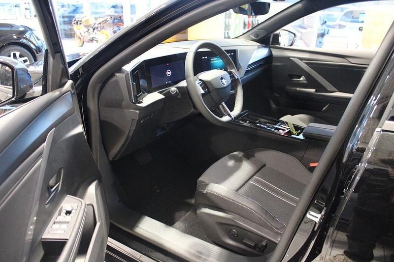 Neu Opel Astra 114 kW (156 PS) 2026 Schwarz Kombi