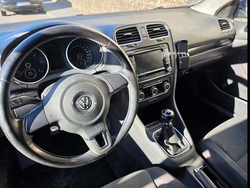 Gebraucht VW Golf VI 140 PS (102 kW) 2010 Blau Kleinwagen