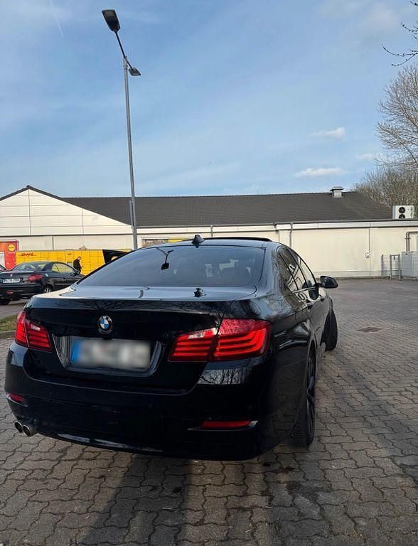 Gebraucht BMW 520 184 PS (135 kW) 2013 Schwarz Limousine