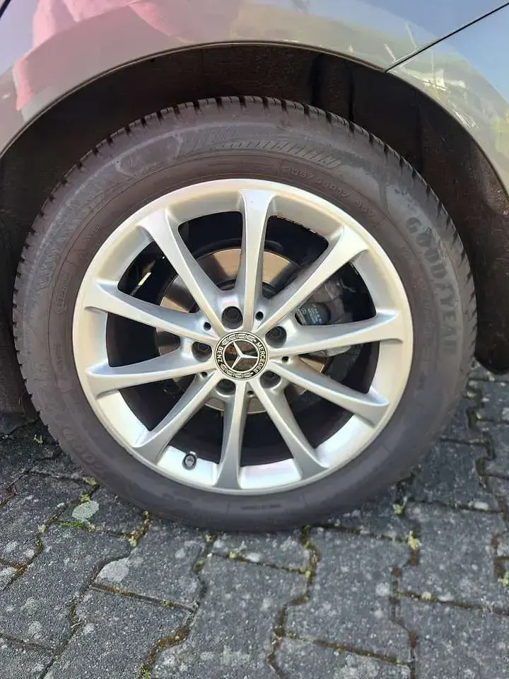 Gebraucht Mercedes B180 Progressive 136 PS (100 kW) 2021 Mountaingrau  met. Kleinwagen