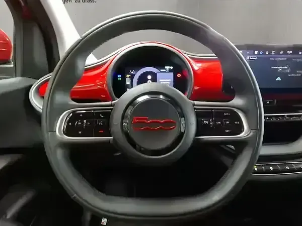 Usata Fiat 500e 69 kW (95 CV) 2022 Rosso Berlina