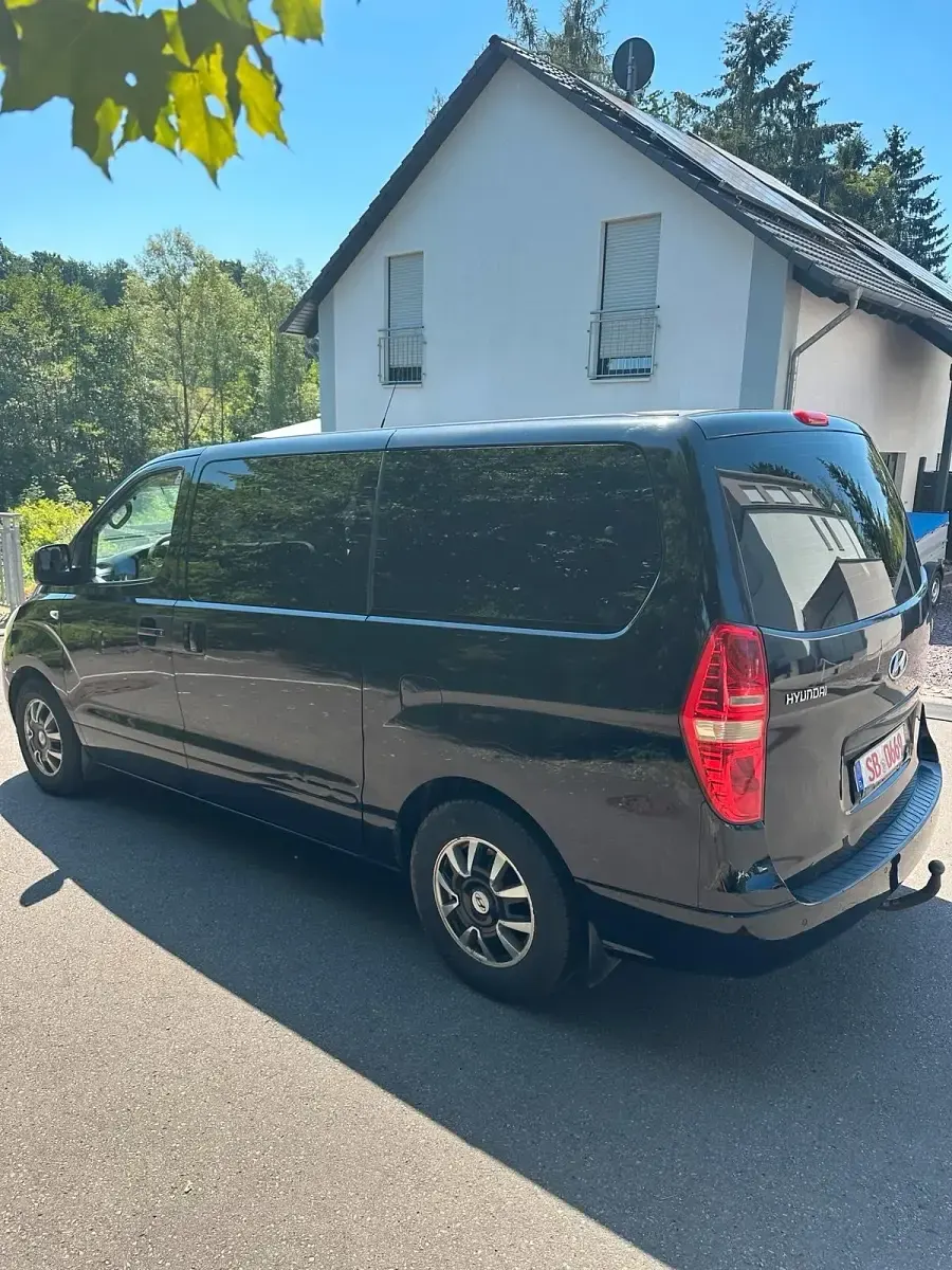 Gebraucht Hyundai H-1 170 PS (125 kW) 2008 Schwarz Van / Kleinbus