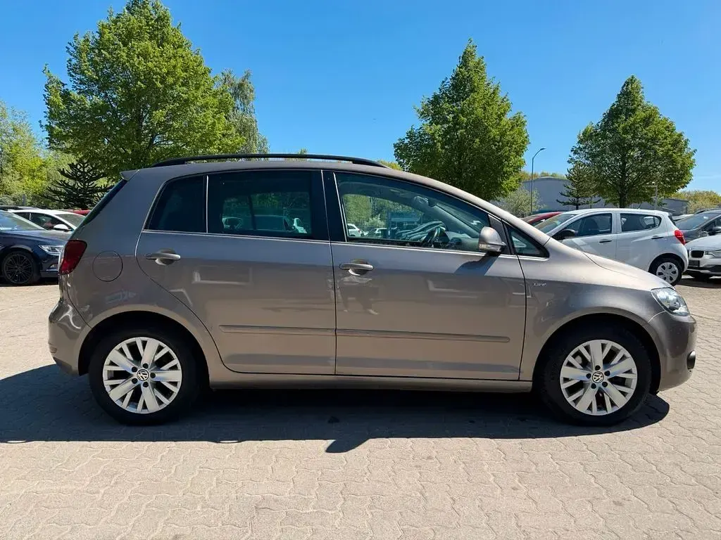 Gebraucht VW Golf Plus Cross Life 122 PS (89 kW) 2013 Braun Van / Kleinbus