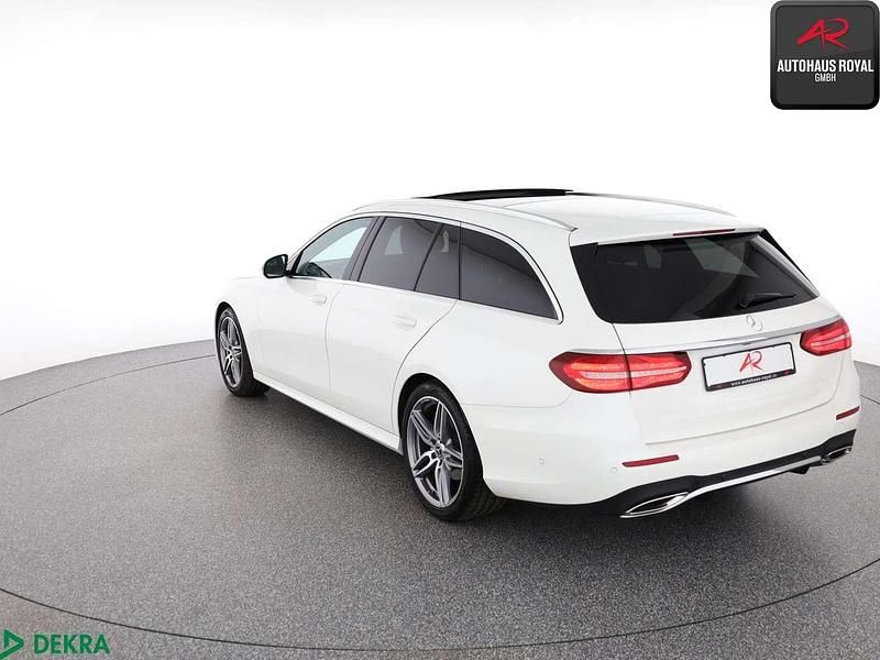 Gebraucht Mercedes E250 AMG 211 PS (155 kW) 2017 Polarweiss Kombi